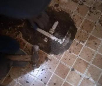 游仙卫生间漏水维修公司为您分享下卫生间渗水如何处理及注意事项