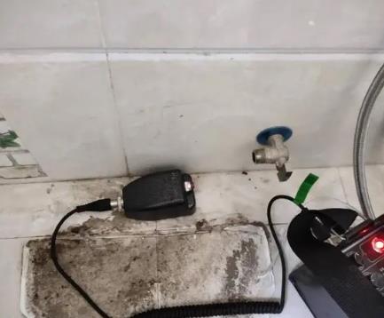 游仙屋顶漏水维修公司分享下卫生间漏水的危害及解决方法